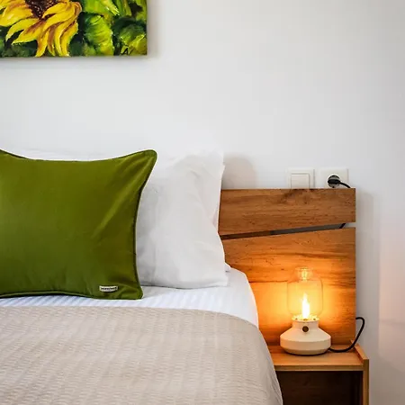 Camellia - Pure Sea View Semesterbostad *